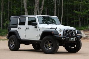 Jeep Wrangler Hemi AEV 2011 года